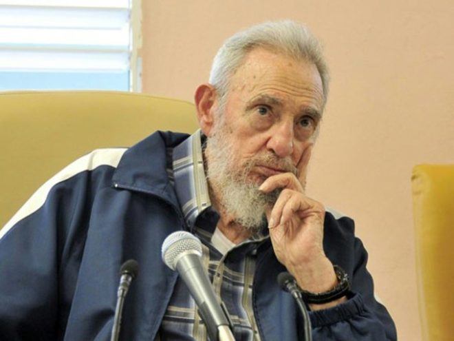 Pour son 90e anniversaire, Fidel Castro s’en prend aux Etats-Unis