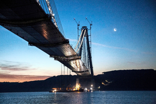 La Turquie ouvre un pont au-dessus du détroit du Bosphore