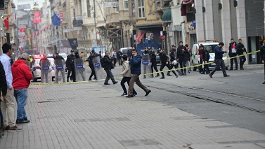 Turquie: un attentat à la voiture piégée tue 6 policiers, blesse 23 personnes