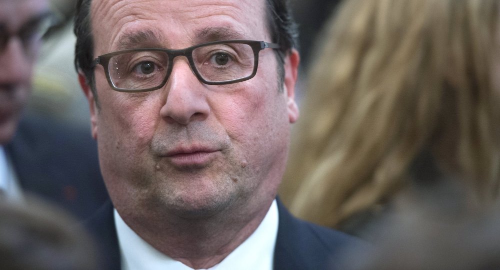 Pas de fumée sans feu: 50 ans après de Gaulle, Hollande lui tourne le dos