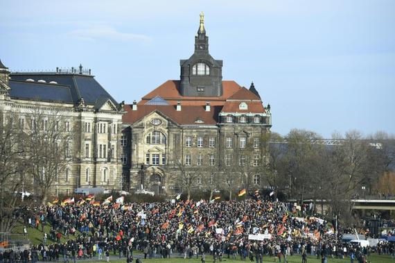Des milliers de personnes manifestent en Europe à l’appel du mouvement Pegida