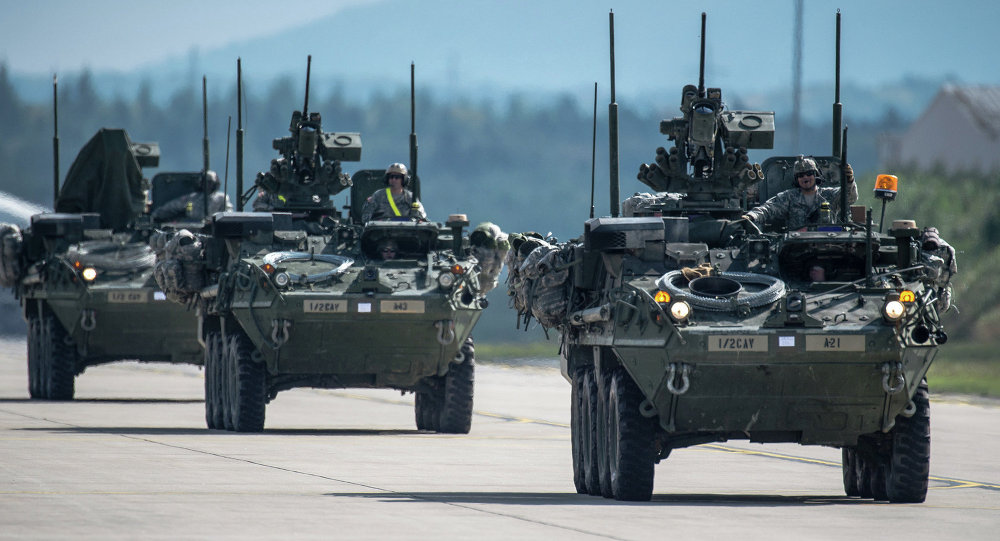 Char russe T-14 Armata vs Char américain Abrams: qui va gagner?