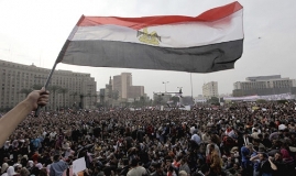 Des manifestants bloquent
le Parlement et le cabinet au Caire 