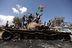 Libye: les rebelles ont piégé les troupes loyalistes à l’aéroport de Misrata 
