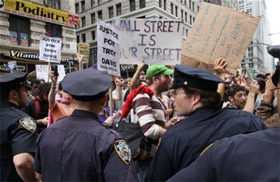 USA : arrestation de dizaines de manifestants contre la crise
