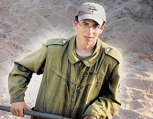 Chalit témoigne : J’ai été l’hôte du Hamas et non son captif ! 
