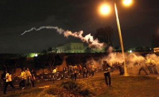 Cinco Muertos y 350 en Enfrentamientos Ante el Palacio Presidencial en El Cairo