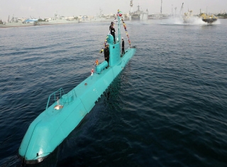 Ir&aacuten Presenta el Nuevo Submarino Sina 7