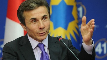 La Nueva Mayor&iacutea Parlamentaria en Georgia Pide a Saakashvili que Dimita