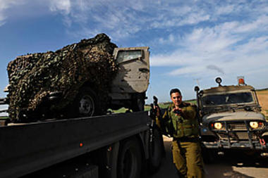 Soldados Israel&iacutees Violan el Cese el Fuego y Matan a un Campesino Palestino