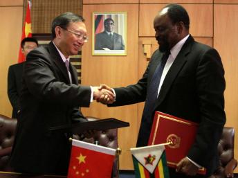 China ha Convertido en una Broma las Sanciones de Occidente contra Zimbabwe 
