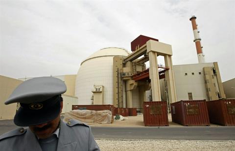 Ir&aacuten asume el control de operaciones de la central de Bushehr
