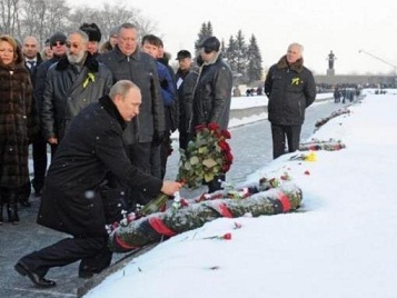 Putin participa en las ceremonias que conmemoran la liberaci&oacuten de Leningrado
