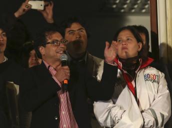 Alcalde de Bogota pide la movilizaci&oacuten ciudadana contra el golpe pol&iacutetico