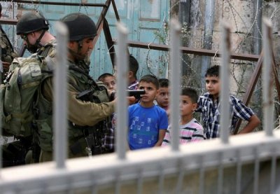 Aumenta el número de niños palestinos en celdas de aislamiento israelíes