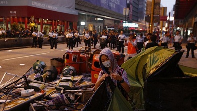 Policía de Hong Kong desmantela “campo de protestas”