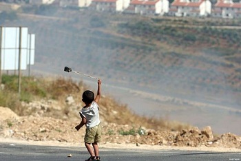 Israel aprueba ley que fija penas de hasta 20 años por “lanzar piedras”