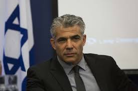 Lapid: el fracaso en las negociaciones de paz da&ntildeará la econom&iacutea israelí