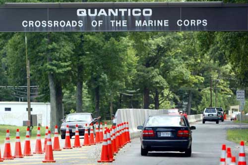 Aparece propaganda del EI en una base de Marines de EEUU en Quantico