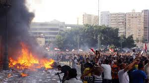 17 muertos en choques entre manifestantes pro-Mursi y polic&iacuteas en Egipto