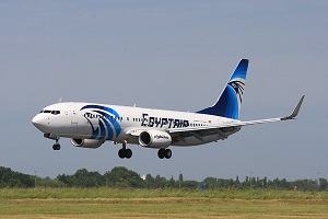 Un avión de Egyptair aterriza en Damasco: un gesto de Sisi a Assad
