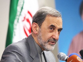 Velayati: Irán no permitirá a Arabia asaltar su barco con ayuda a Yemen

