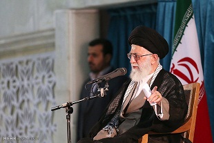 Sayyed Jamenei: Sólo negociaremos con EEUU acerca del tema nuclear