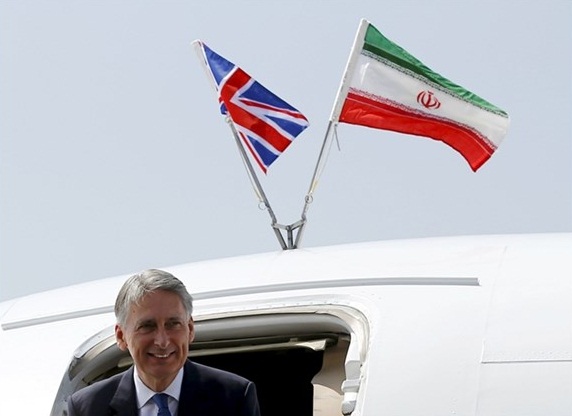 Hammond: Empresas británicas impacientes por trabajar en Irán