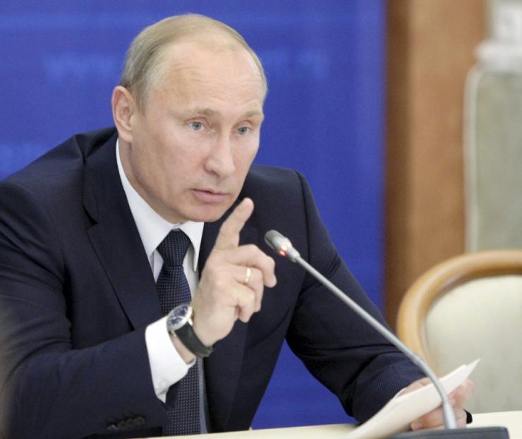 Putin advierte en contra de una intervención extranjera en Siria