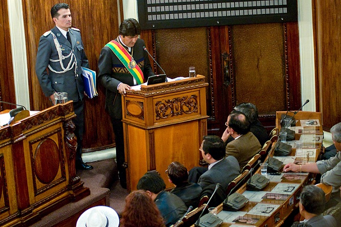 Bolivia pide unidad internacional frente al terrorismo