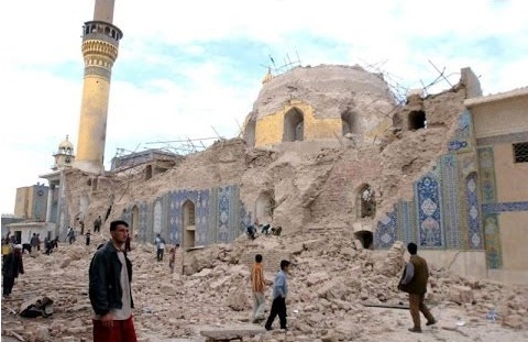 El EI destruye histórica mezquita en Mosul