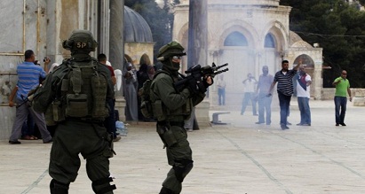 Tropas israelíes irrumpen en Al Aqsa por segundo día consecutivo
