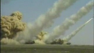 Vídeo: el lanzacohetes incendiarios Buratino entra en acción en Latakia
