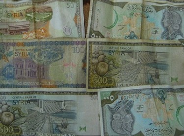 Experto: “Israel busca desestabilizar la libra siria”

