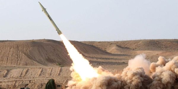 Yemeníes disparan misil Scud contra base militar saudí cerca de Riad