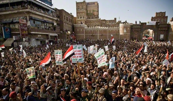 Manifestantes toman calles de las ciudades yemeníes para condenar la agresión