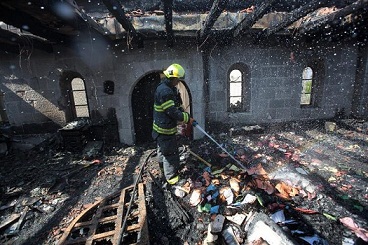 Colonos israelíes atacan e incendian santuario cristiano 

