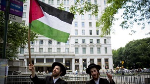 Judíos antisionistas protestan contra marcha del Día de Israel en Nueva York
