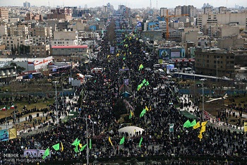 Iraníes conmemoran aniversario de la Revolución Islámica
