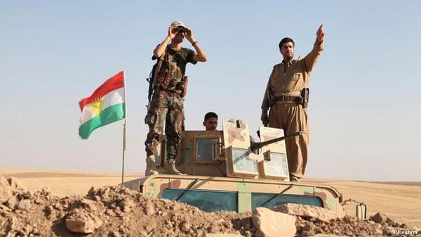 Kurdos de Iraq y Turquía acuden a luchar contra el Ejército turco en Siria