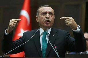 Erdogan acusa a EEUU de suministrar armas al EI