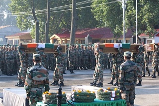 Se incrementan tensiones entre India y Pakistán tras ataque a base india
