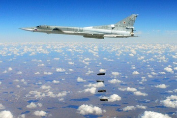 Ataque aéreo ruso mata a 250 terroristas del EI cerca de Palmira